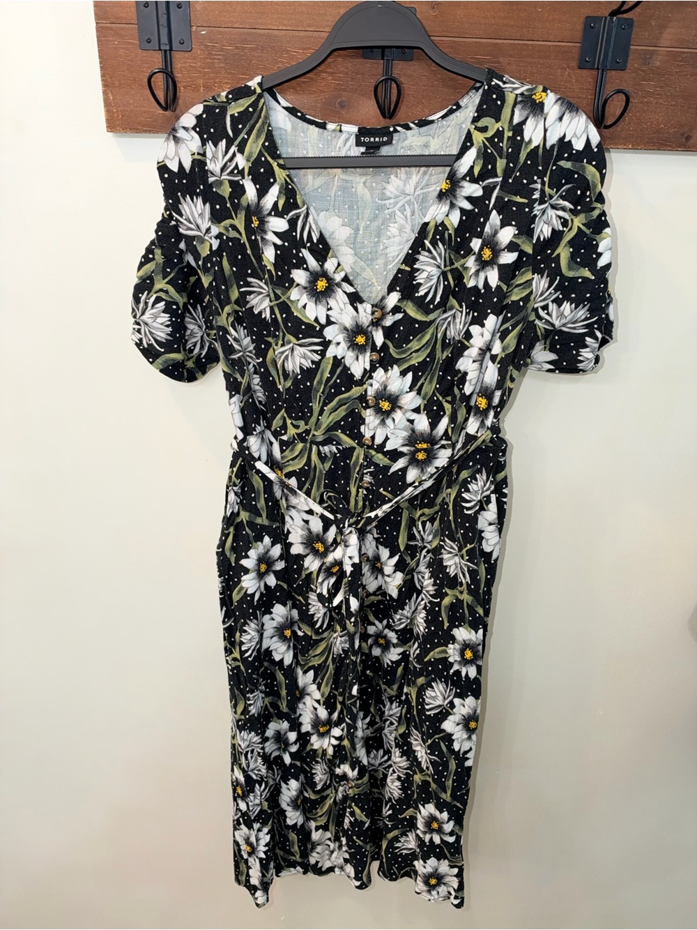 torrid Black Floral Wrap Midi Dress with White Daisies